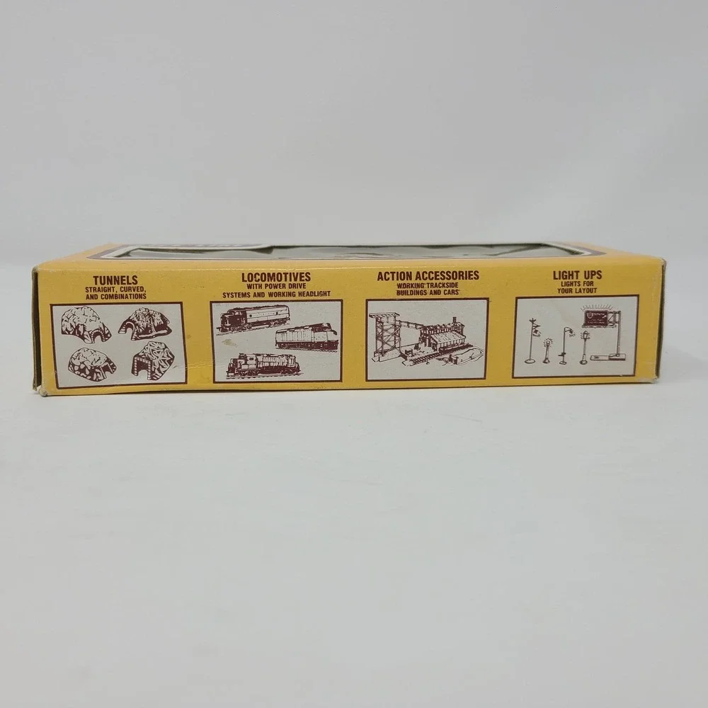 NIB Life-Like Train Car #8573 HO Scale Yellow Coal Hopper 1970s/80s New In Box